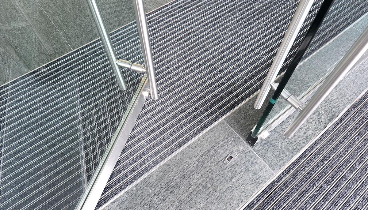 Mattador-profile-rib-deur